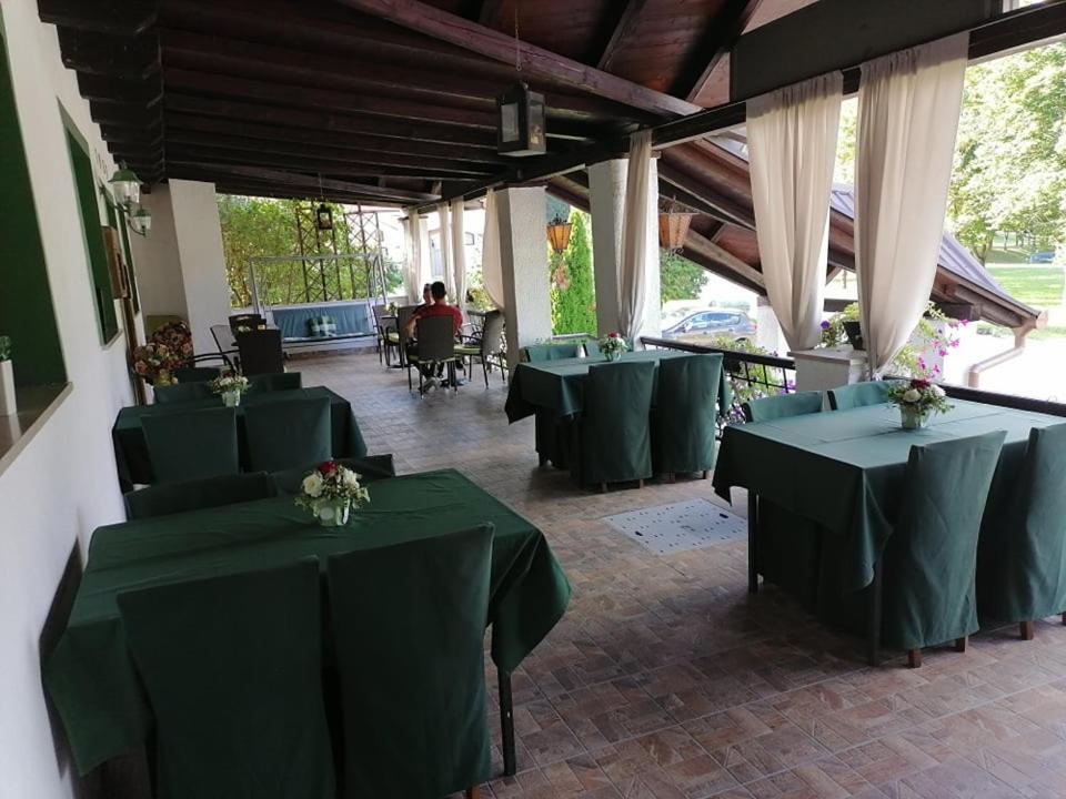לינה וארוחת בוקר וירוביטיצה Sulentic Sobe I Restoran מראה חיצוני תמונה
